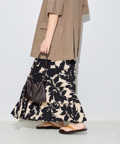 journal standard L'essage（ジャーナルスタンダードレサージュ）の「別注【LUSANA / ルサーナ】RUFFLE TIRED MAXI SKIRT：スカート（スカート・レディース・オートミール/ブラックミックス・SMALL）」の8枚目の写真