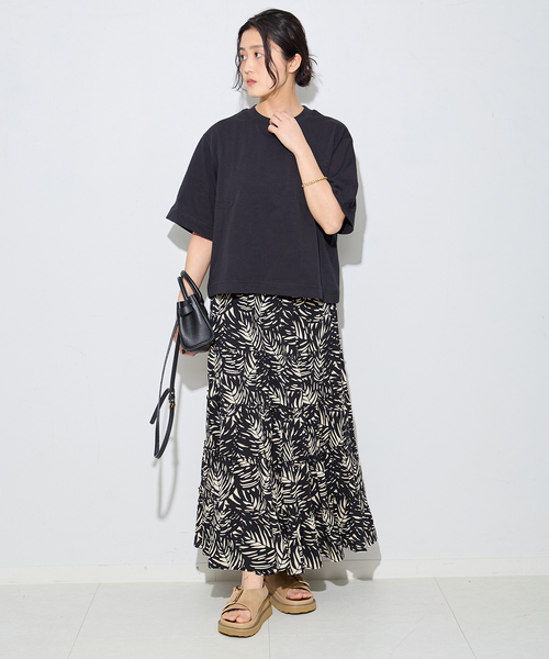 journal standard L'essage（ジャーナルスタンダードレサージュ）の「別注【LUSANA / ルサーナ】RUFFLE TIRED MAXI SKIRT：スカート（スカート・レディース・オートミール/ブラックミックス・SMALL）」の9枚目の写真