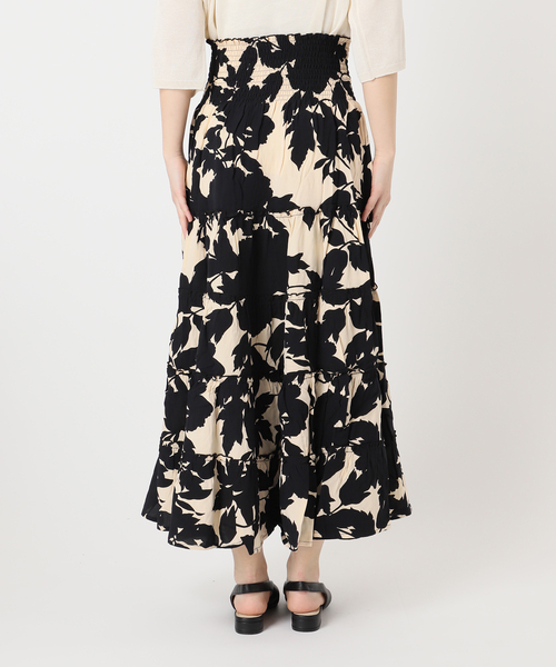 journal standard L'essage（ジャーナルスタンダードレサージュ）の「別注【LUSANA / ルサーナ】RUFFLE TIRED MAXI SKIRT：スカート（スカート・レディース・オートミール/ブラックミックス・SMALL）」の16枚目の写真