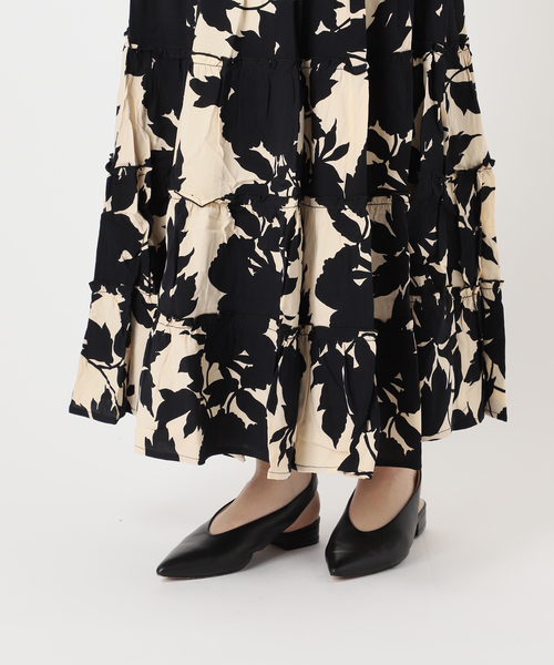 journal standard L'essage（ジャーナルスタンダードレサージュ）の「別注【LUSANA / ルサーナ】RUFFLE TIRED MAXI SKIRT：スカート（スカート・レディース・オートミール/ブラックミックス・SMALL）」の20枚目の写真