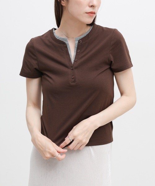 select MOCA(セレクトモカ)の「レイヤードライクヘンリーネックTシャツ(Tシャツ/カットソー・レディース・グレー/ブラウン/ブラック・FREE)」の3枚目の写真