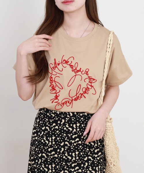 BRODIAEA(ブローディア)の「BRODIAEA ブラシ刺繍半袖Tシャツ ハートモチーフ プレミアムコットン(Tシャツ/カットソー・レディース・サックスブルー/オフホワイト/ベージュ・40)」の13枚目の写真
