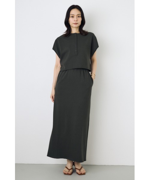 AZUL by moussy(アズールバイマウジー)の「【身長/骨格別着用画像あり】【セットアップ対応】2WAYヘンリーネックトップス 半袖 フレンチスリーブ 夏服 春服 秋服 ショート丈 クロップド丈(Tシャツ/カットソー・レディース・ライトブラック/ベージュ/オフホワイト/ブルー・SMALL/MEDIUM)」の16枚目の写真