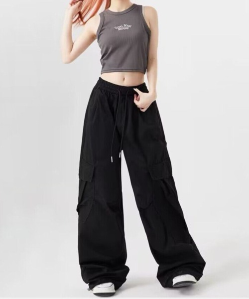 Beststore(ベストストア)の「ドロスト付き ワイドカーゴパンツ(カーゴパンツ・レディース・ブラック/アイボリー/オリーブ・L/M)」の4枚目の写真