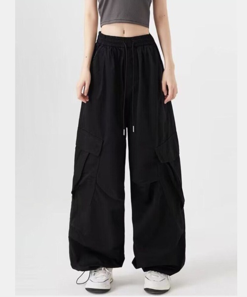 Beststore(ベストストア)の「ドロスト付き ワイドカーゴパンツ(カーゴパンツ・レディース・ブラック/アイボリー/オリーブ・L/M)」の6枚目の写真