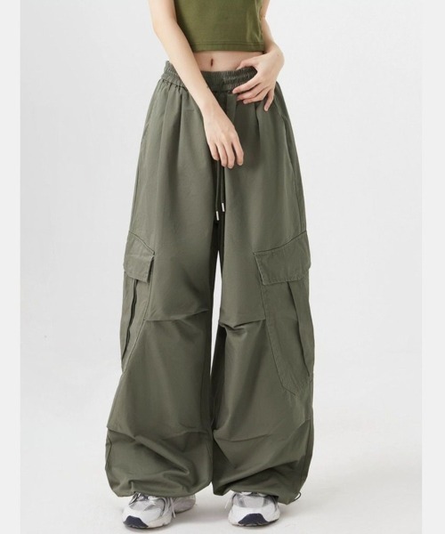 Beststore(ベストストア)の「ドロスト付き ワイドカーゴパンツ(カーゴパンツ・レディース・ブラック/アイボリー/オリーブ・L/M)」の9枚目の写真