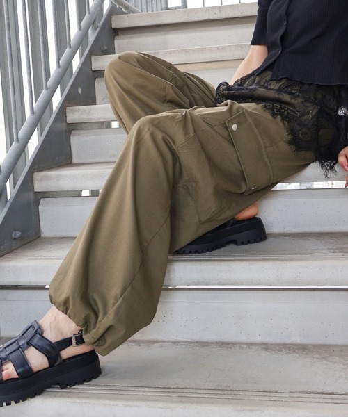 SpRay(スプレイ)の「タックカーブカーゴパンツ(カーゴパンツ・レディース・アイボリー/ピンク/ブラック/カーキ・MEDIUM/SMALL)」の14枚目の写真