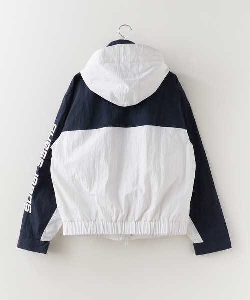 GUESS JEANS（ゲスジーンズ）の「GUESS JEANS/ゲスジーンズ Colorblock Jacket ウィンドブレイカー ジャケット バイカラー 2026年 夏 夏服 秋服（ナイロンジャケット・メンズ・ホワイト・M/L/XL）」の9枚目の写真
