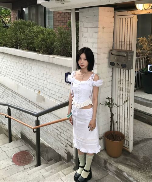 MUSINSA STANDARD WOMAN（ムシンサスタンダードウーマン）の「ウィメンズポプリンレーストリムニーレングススカート[ホワイト]（スカート・レディース・その他・X-SMALL/SMALL/MEDIUM/LARGE）」の8枚目の写真