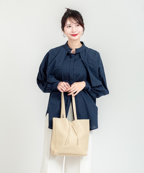 andrea cardone(アンドレアカルドネ)の「【andrea cardone/アンドレアカルドネ】レザー トートバッグ Sサイズ(トートバッグ・レディース・ベージュ・FREE)」の4枚目の写真