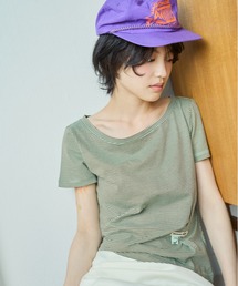 ぼんやり明るい朝にボーダーTシャツ