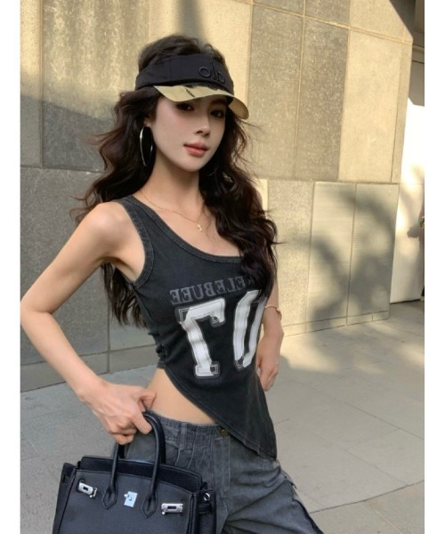 Ritzy(リッツィー)の「ヴィンテージ風アシンメトリータンクトップ(タンクトップ・レディース・ブラック/グレー/ダークブルー・M)」の6枚目の写真