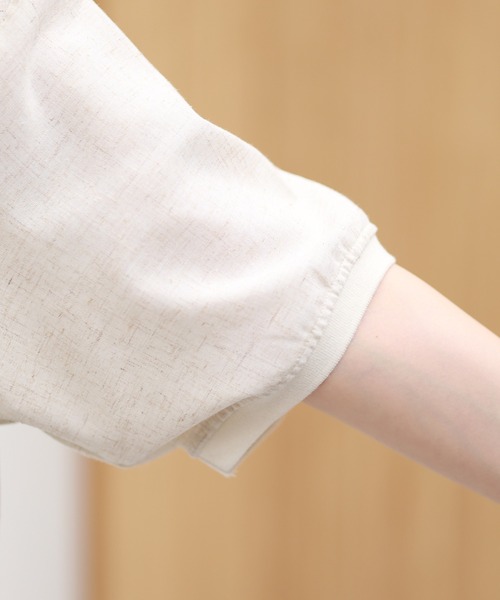 EGLANTINE(エグランティーヌ)の「EGLANTINE リネンミックス 立体ロゴギャザーカットソー 半袖(Tシャツ/カットソー・レディース・ブラウン/オレンジ/アイボリー・38)」の4枚目の写真