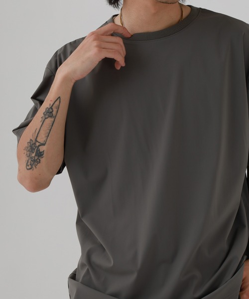 FUNALIVE(ファンアライブ)の「ユニセックス 冷感 無地 半袖 Tシャツ(Tシャツ/カットソー・メンズ・グレー/ネイビー/カーキ/ブラック・L/LL/M)」の9枚目の写真