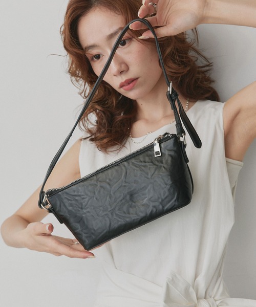 ad thie(アドティエ)の「パステルカラー 2way ショルダーバッグ(ショルダーバッグ・レディース・ピンク/ブラック/ライトブルー/アイボリー・FREE)」の7枚目の写真