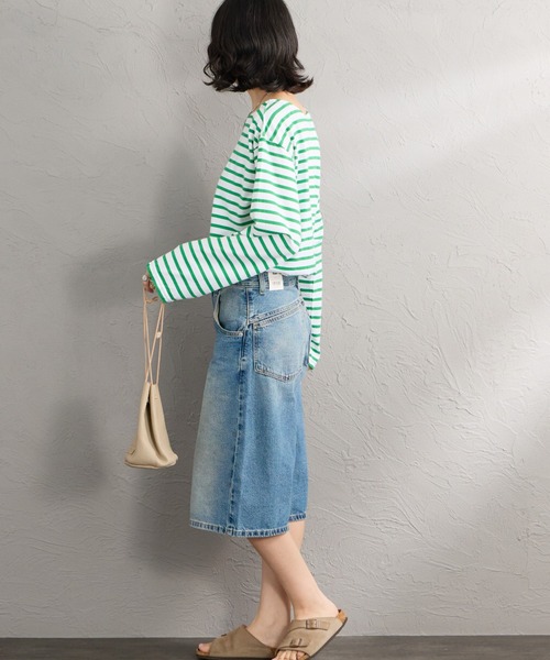 Levi's（リーバイス）の「[LEVI’S/リーバイス] SUPER BAGGY JORT スーパーバギーショートジーンズ（デニムパンツ・レディース・ライトインディゴブルー/ブラック・26/25/27）」の19枚目の写真