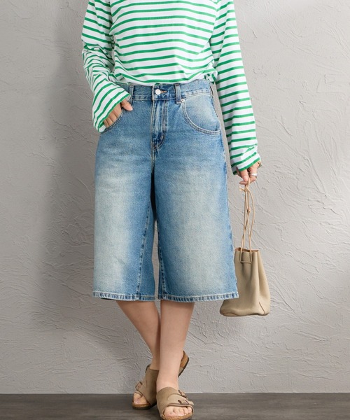 Levi's（リーバイス）の「[LEVI’S/リーバイス] SUPER BAGGY JORT スーパーバギーショートジーンズ（デニムパンツ・レディース・ライトインディゴブルー/ブラック・26/25/27）」の15枚目の写真