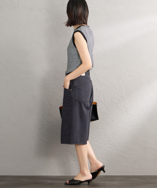 Levi's（リーバイス）の「[LEVI’S/リーバイス] SUPER BAGGY JORT スーパーバギーショートジーンズ（デニムパンツ・レディース・ライトインディゴブルー/ブラック・26/25/27）」の10枚目の写真