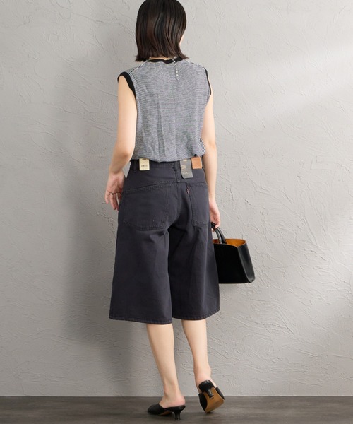 Levi's（リーバイス）の「[LEVI’S/リーバイス] SUPER BAGGY JORT スーパーバギーショートジーンズ（デニムパンツ・レディース・ライトインディゴブルー/ブラック・26/25/27）」の11枚目の写真
