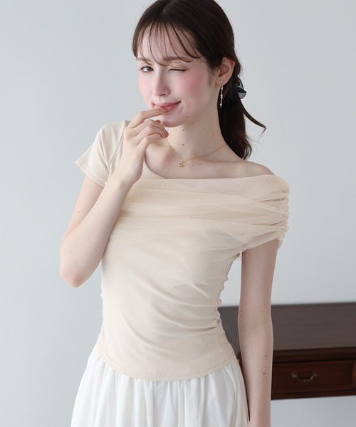 BLUEEAST(ブルーイースト)の「チュールオフショルTシャツ(Tシャツ/カットソー・レディース・ホワイト/ブラック/ベージュ・MEDIUM)」の3枚目の写真