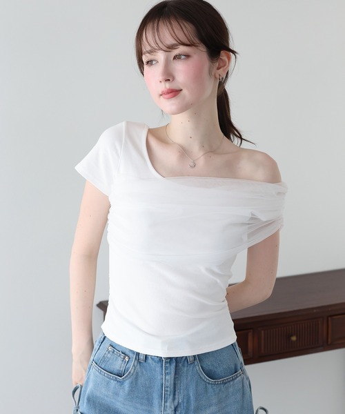 BLUEEAST(ブルーイースト)の「チュールオフショルTシャツ(Tシャツ/カットソー・レディース・ホワイト/ブラック/ベージュ・MEDIUM)」の2枚目の写真