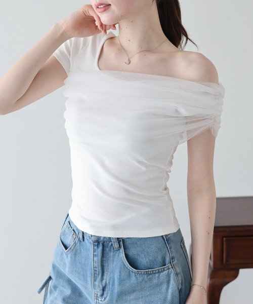 BLUEEAST(ブルーイースト)の「チュールオフショルTシャツ(Tシャツ/カットソー・レディース・ホワイト/ブラック/ベージュ・MEDIUM)」の7枚目の写真