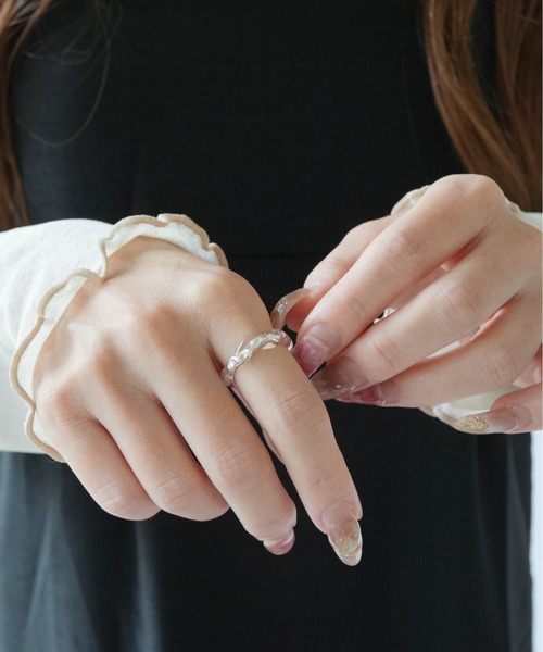 Port(ポート)の「【 Port / ポート 】 ニュアンスウェーブクリアリング(リング・レディース・ブルー/ピンク/シルバー/ゴールド・FREE)」の10枚目の写真