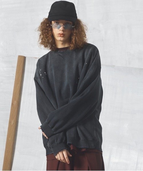 MAISON SPECIAL（メゾンスペシャル）の「《UNISEX》Destroy Damage Prime-Over Crewneck sweatshirt/デストロイダメージプライムオーバークルーネックスウェット【MAISON SPECIAL/メゾンスペシャル】■セットアップ対応■（スウェット・メンズ・ブラック/グリーン/グレー/レッド・0/2/1）」の2枚目の写真