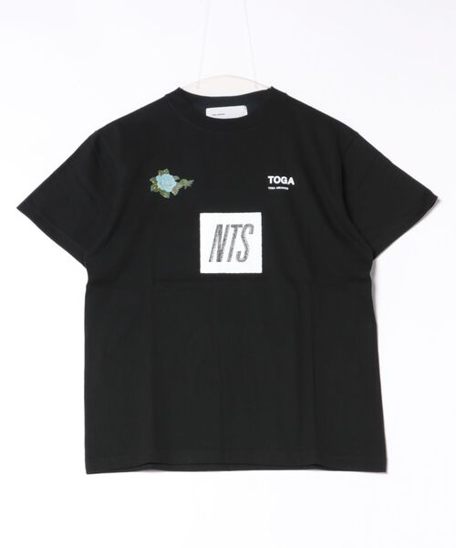 TOGA(トーガ)の「TOGA×NTS Logo print T-shirt TOGA×NTS(Tシャツ/カットソー・レディース・ホワイト/ブラック・SMALL/MEDIUM)」の9枚目の写真