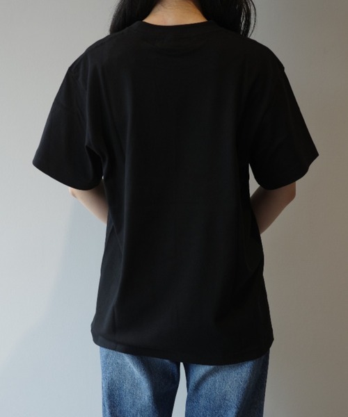 TOGA(トーガ)の「TOGA×NTS Logo print T-shirt TOGA×NTS(Tシャツ/カットソー・レディース・ホワイト/ブラック・SMALL/MEDIUM)」の7枚目の写真
