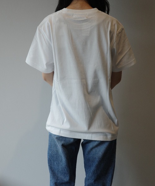 TOGA(トーガ)の「TOGA×NTS Logo print T-shirt TOGA×NTS(Tシャツ/カットソー・レディース・ホワイト/ブラック・SMALL/MEDIUM)」の5枚目の写真