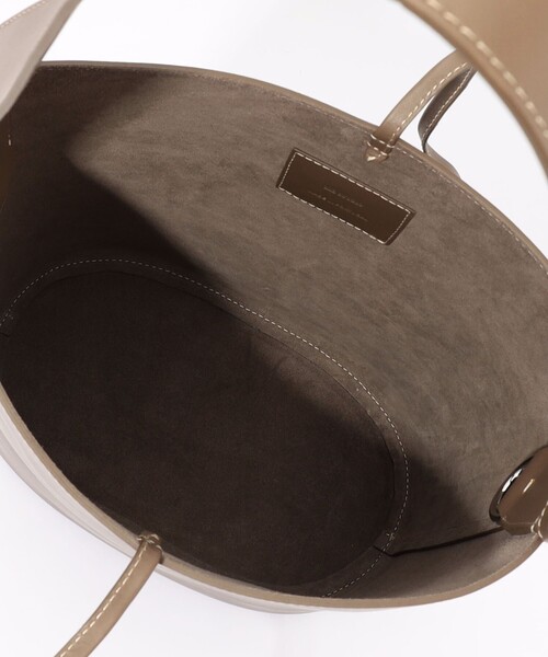 TOMORROWLAND (トゥモローランド)の「LIE STUDIO THE NORMA TOTE バッグ(トートバッグ・レディース・ブラウン・FREE)」の9枚目の写真