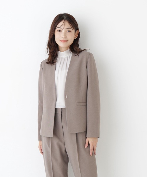 NATURAL BEAUTY BASIC(ナチュラルビューティーベーシック)の「【マシンウォッシャブル】ウーステッドライク SETUPノーカラージャケット(ノーカラージャケット・レディース・チャコールグレー/ベージュ/ダークブラウン・SMALL/MEDIUM/LARGE)」の21枚目の写真