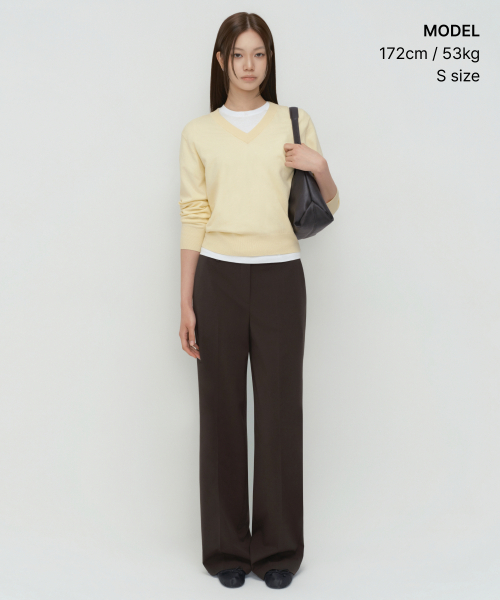 MUSINSA STANDARD WOMAN（ムシンサスタンダードウーマン）の「ウィメンズエッセンシャルVネックニット[バタークリーム]（ニット/セーター・レディース・その他・X-SMALL/SMALL/LARGE/MEDIUM）」の3枚目の写真