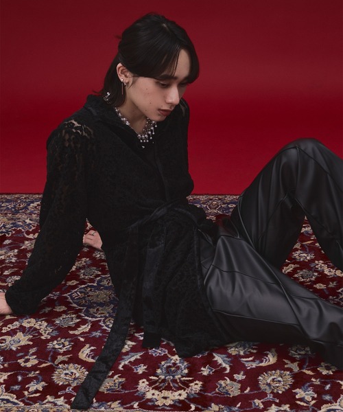 Ellno Loset(エルノロゼット)の「【SEME】velours flower lace gown shirt(シャツ/ブラウス・メンズ・ブラック/ネイビー/ブラウン・MEDIUM/SMALL/LARGE)」の16枚目の写真