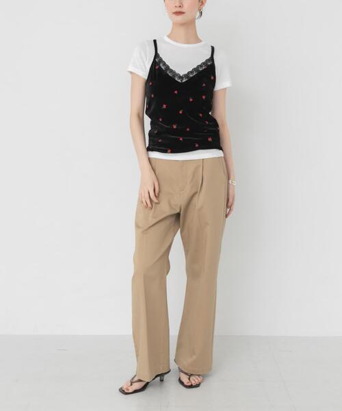 URBAN RESEARCH（アーバンリサーチ）の「『3サイズ展開』コットンサテンストレートパンツ（その他パンツ・レディース・ベージュ/カーキ・38/40/36）」の4枚目の写真