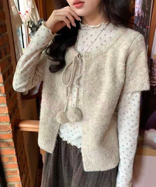 Achic(アシック)の「ポンポンリボンフェザーニット半袖カーディガン(ニット/セーター・レディース・グレー・M)」の2枚目の写真