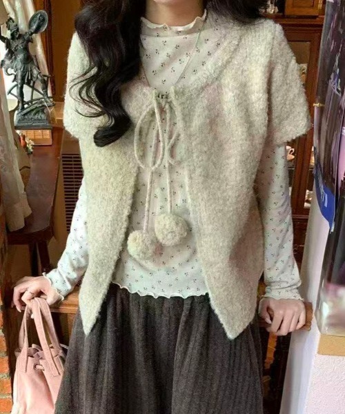 Achic(アシック)の「ポンポンリボンフェザーニット半袖カーディガン(ニット/セーター・レディース・グレー・M)」の9枚目の写真