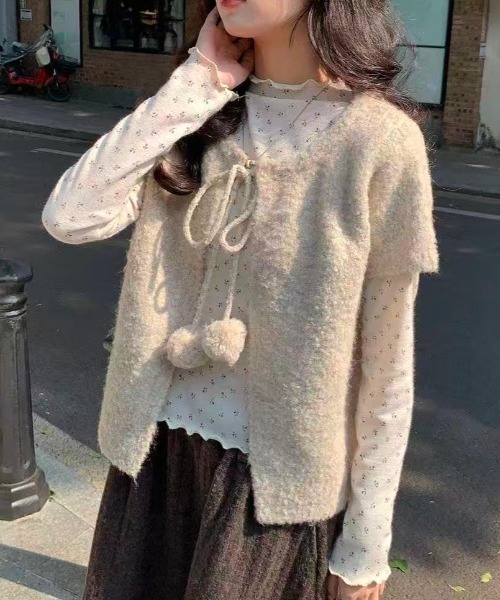 Achic(アシック)の「ポンポンリボンフェザーニット半袖カーディガン(ニット/セーター・レディース・グレー・M)」の11枚目の写真