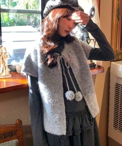 Achic(アシック)の「ポンポンリボンフェザーニット半袖カーディガン(ニット/セーター・レディース・グレー・M)」の18枚目の写真