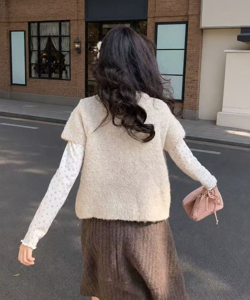 Achic(アシック)の「ポンポンリボンフェザーニット半袖カーディガン(ニット/セーター・レディース・グレー・M)」の4枚目の写真