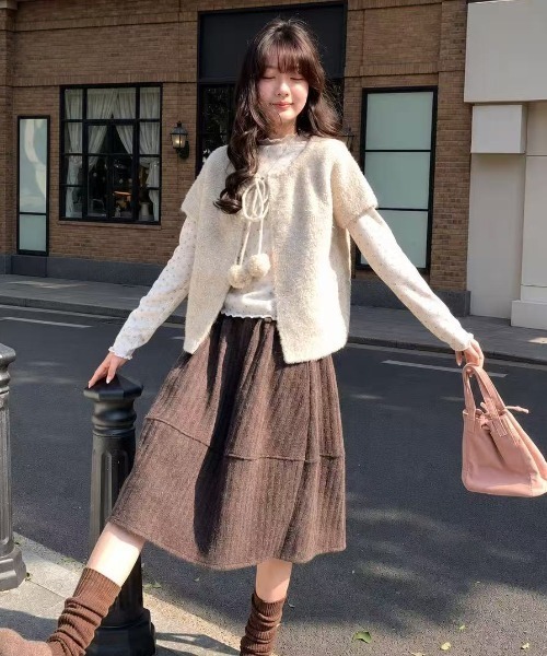 Achic(アシック)の「ポンポンリボンフェザーニット半袖カーディガン(ニット/セーター・レディース・グレー・M)」の6枚目の写真