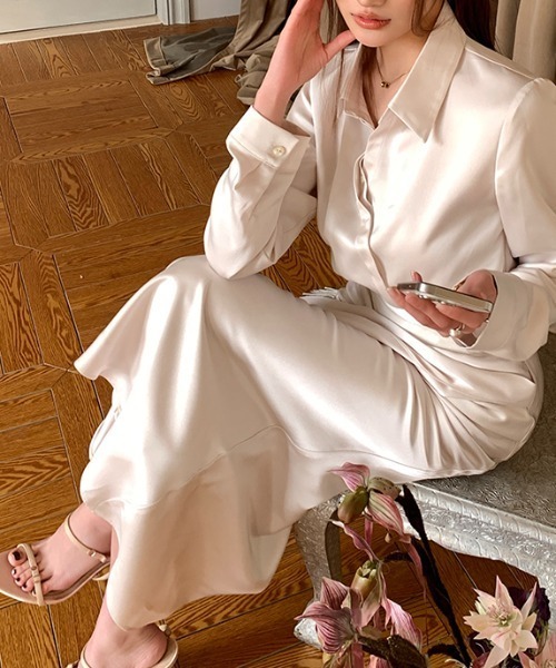 AMAJI(アマジ)の「ウエストマーク 切替 ペプラム マーメイドスカート(スカート・レディース・ベージュ・SMALL/MEDIUM/LARGE/X-LARGE)」の2枚目の写真