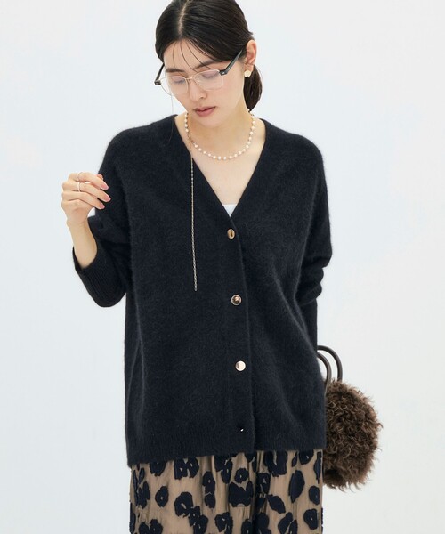 NOLLEY’S（ノーリーズ）の「ヘアリー長めVネックカーディガン（カーディガン/ボレロ・レディース・ブラック/ベージュ/ブラウン/ミント・38）」の15枚目の写真