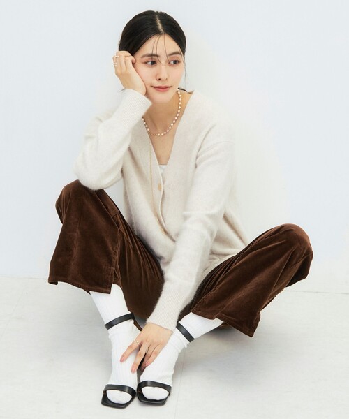 NOLLEY’S（ノーリーズ）の「ヘアリー長めVネックカーディガン（カーディガン/ボレロ・レディース・ブラック/ベージュ/ブラウン/ミント・38）」の6枚目の写真