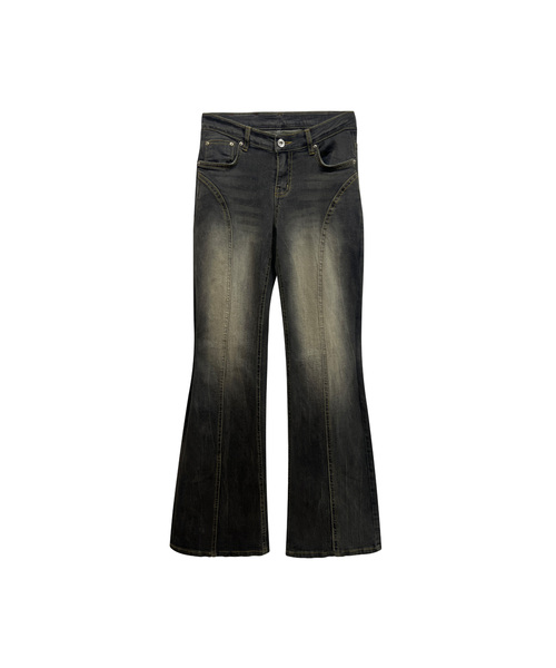 ARI(アリ)の「ELLA ブーツカットデニムパンツ / ブラック(デニムパンツ・レディース・ブラック・SMALL/MEDIUM)」の1枚目の写真