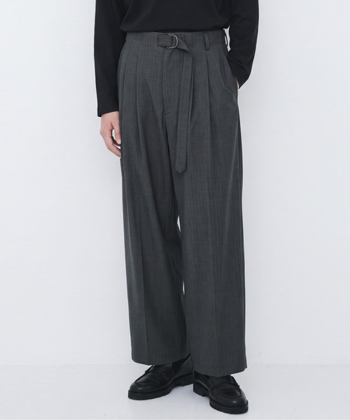 UNITED TOKYO(ユナイテッドトウキョウ)の「【新作】SUPER110S WOOL ストライプベルテッドスラックス |防シワ/防臭/ウォッシャブル/ベルト付き/タック/ウエスト調節(その他パンツ・メンズ・ネイビー/ダークグレー・1/2)」の7枚目の写真
