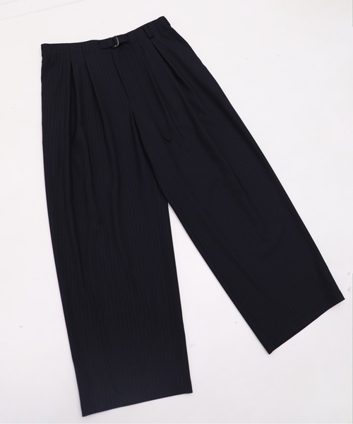UNITED TOKYO(ユナイテッドトウキョウ)の「【新作】SUPER110S WOOL ストライプベルテッドスラックス |防シワ/防臭/ウォッシャブル/ベルト付き/タック/ウエスト調節(その他パンツ・メンズ・ネイビー/ダークグレー・1/2)」の13枚目の写真