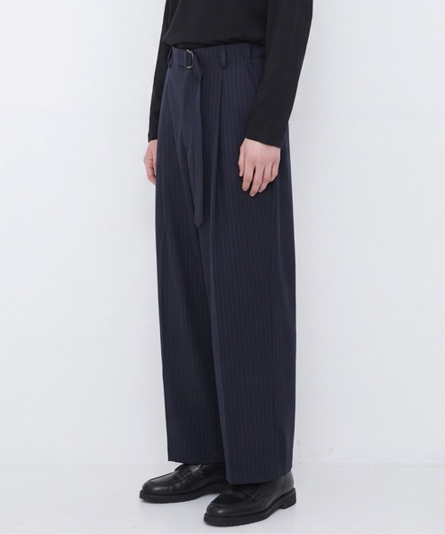 UNITED TOKYO(ユナイテッドトウキョウ)の「【新作】SUPER110S WOOL ストライプベルテッドスラックス |防シワ/防臭/ウォッシャブル/ベルト付き/タック/ウエスト調節(その他パンツ・メンズ・ネイビー/ダークグレー・1/2)」の11枚目の写真