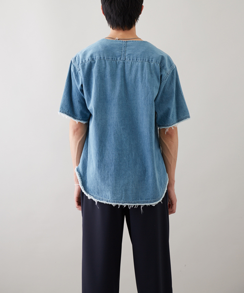 STUDIOUS(ステュディオス)の「STUDIOUS デニムプルオーバーシャツ(シャツ/ブラウス・メンズ・ブルー/サックスブルー・1/3/2)」の5枚目の写真